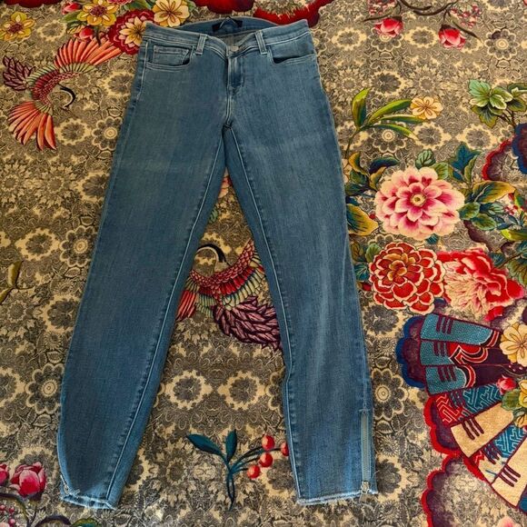 J BRAND Women's Lightyear Blue sz 26 denim cut 15524 high waist - Picture 1 of 10